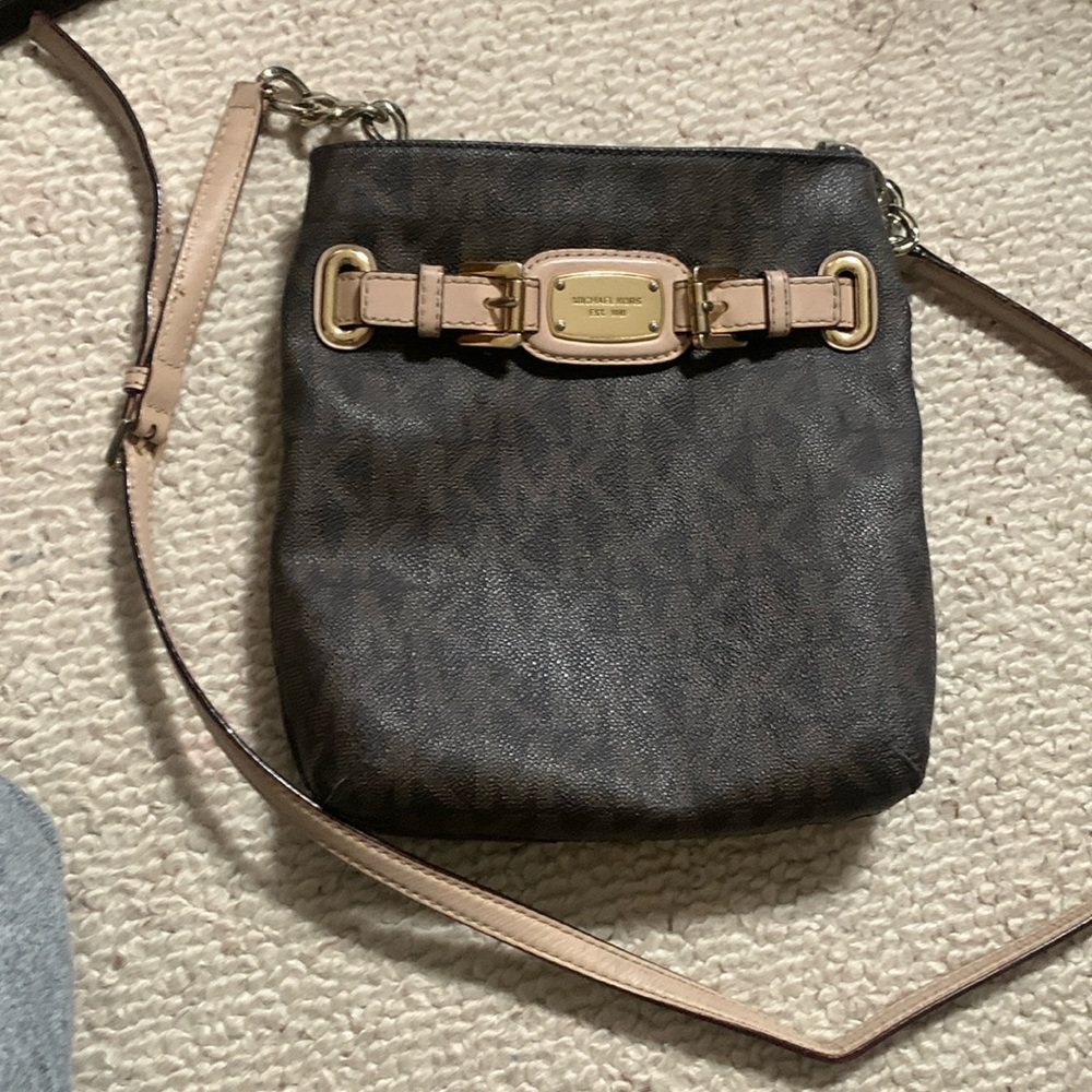 Michael kors crossover bag